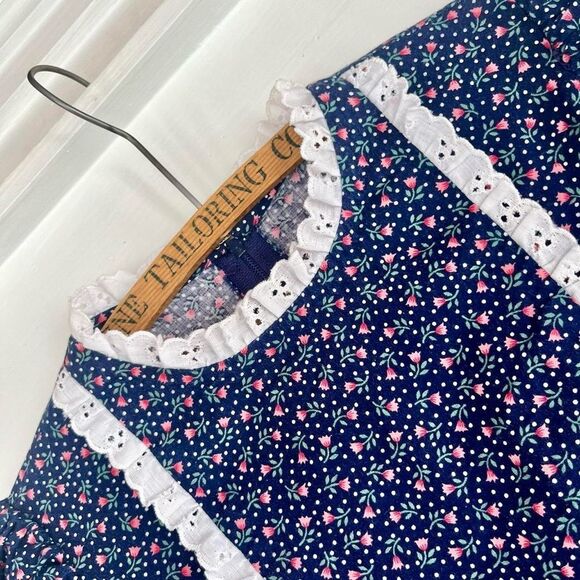 Vintage Handmade Floral Cotton Cottage Prairie Dress w/ Matching Bonnet XS 0 2 4 - Picture 3 of 7